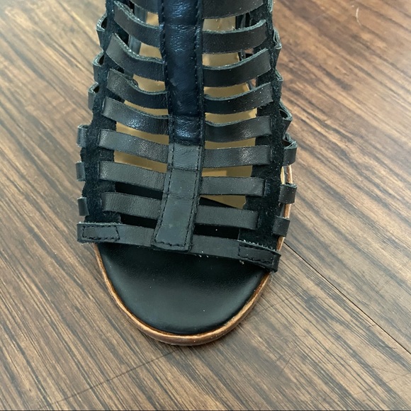 Dolce Vita Black Leather Strappy Block Heels - Picture 8 of 8